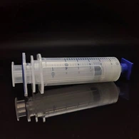 Moule pour seringue et piston